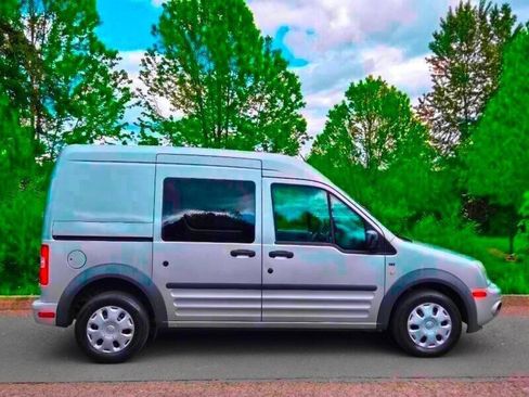 Used 2013 Ford Transit Connect XLT FWD image 9