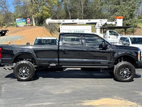 Used 2023 Ford F350 Lariat w/ Lariat Ultimate Package image 3