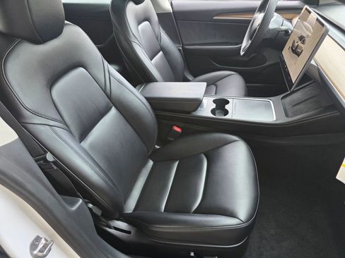 Used 2023 Tesla Model 3 Standard Range image 29