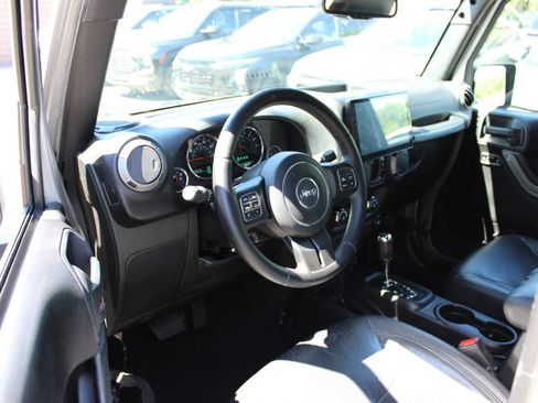 Used 2015 Jeep Wrangler Unlimited Sport w/ Quick Order Package 24S AWD/4WD image 13