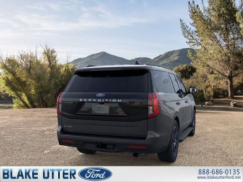 New 2025 Ford Expedition Active image 8