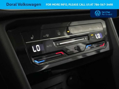 Used 2025 Volkswagen Taos SE FWD image 20