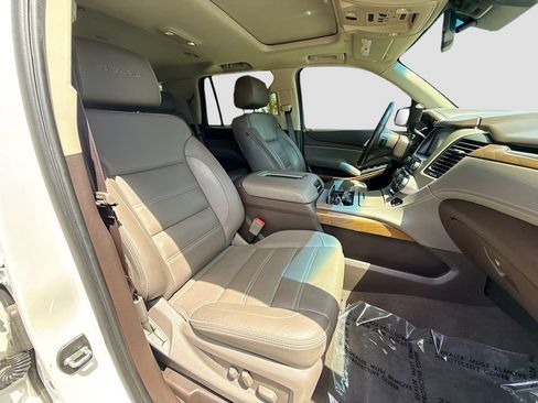 Used 2019 GMC Yukon Denali w/ Enhanced Security Package RWD image 30