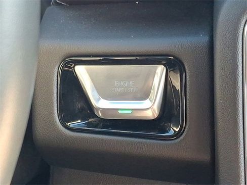 Used 2025 GMC Yukon XL Denali image 26