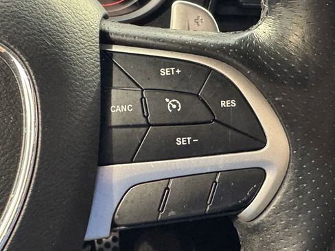 Used 2018 Dodge Challenger R/T Scat Pack w/ Leather Interior Group image 17