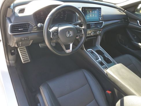 Used 2019 Honda Accord Sport image 12