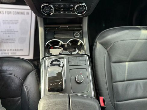 Used 2018 Mercedes-Benz GLS 550 4MATIC image 32