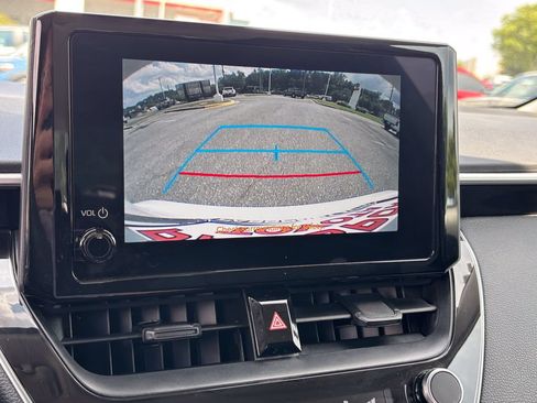 Used 2025 Toyota Corolla LE FWD image 22