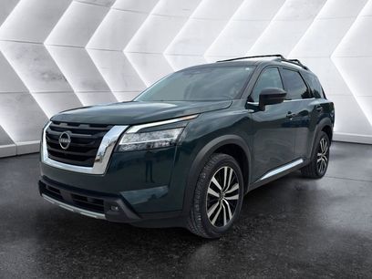 Used 2023 Nissan Pathfinder Platinum