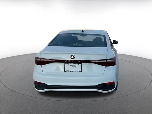 Used 2025 Volkswagen Jetta Sport image 11