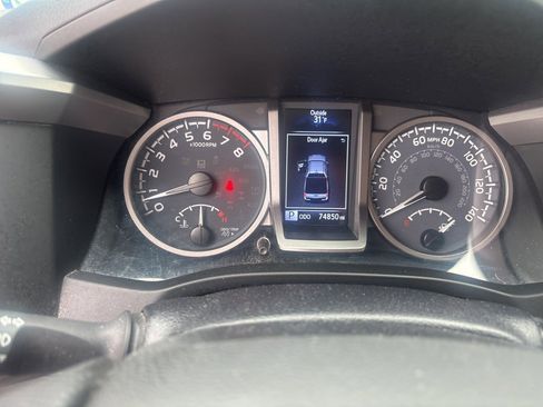 Used 2023 Toyota Tacoma SR5 image 18