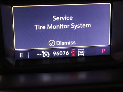 Used 2020 GMC Sierra 3500 SLT w/ SLT Convenience Package image 6