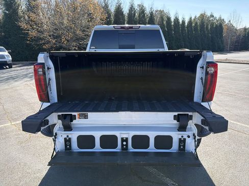 Used 2024 GMC Sierra 2500 Denali w/ Denali Reserve Package image 17