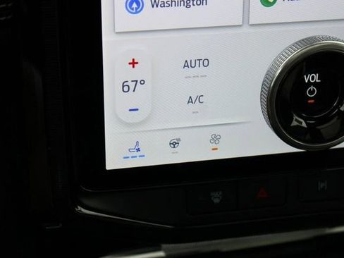 New 2023 Ford F150 Lightning Platinum image 18