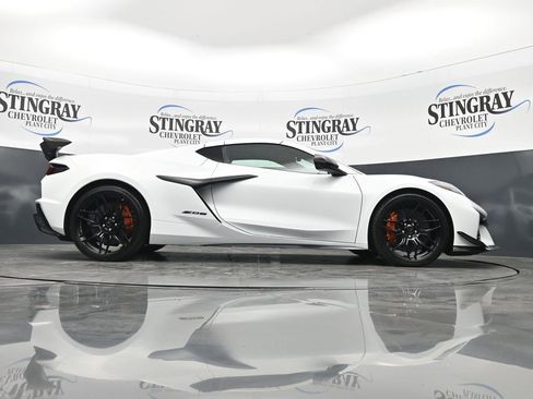 Used 2025 Chevrolet Corvette Z06 w/ Stealth Interior Trim Package RWD image 33
