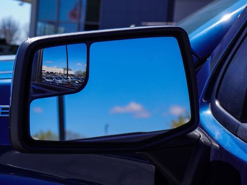 Used 2023 Chevrolet Silverado 1500 LT image 44