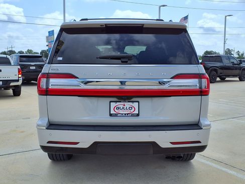 Used 2021 Lincoln Navigator Reserve AWD/4WD image 7