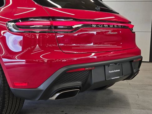 New 2026 Porsche Macan AWD/4WD image 8