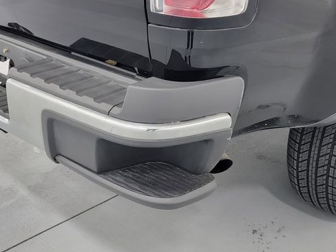 Used 2018 GMC Canyon SLE w/ SLE Convenience Package image 28