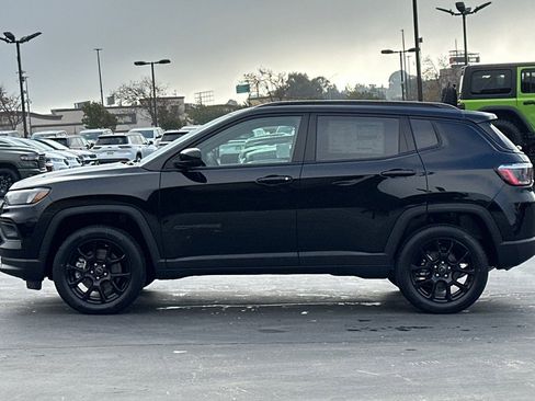 New 2026 Jeep Compass Latitude image 8
