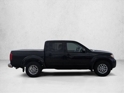 Used 2017 Nissan Frontier SV w/ SV Value Truck Package RWD image 4