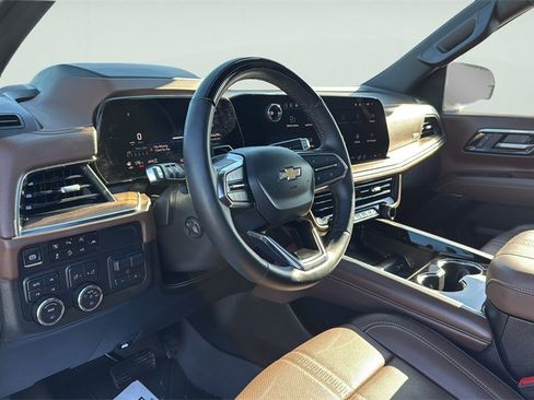 Used 2025 Chevrolet Tahoe High Country image 26