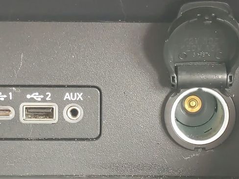 Used 2023 Nissan Sentra SV image 28