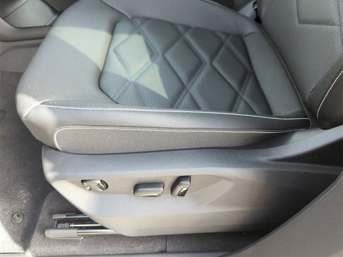 New 2026 Volkswagen Atlas SE image 30