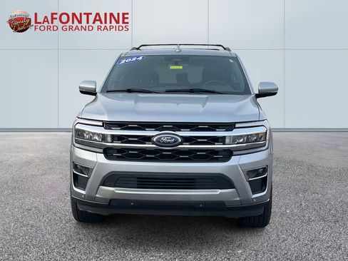Used 2024 Ford Expedition Limited image 2