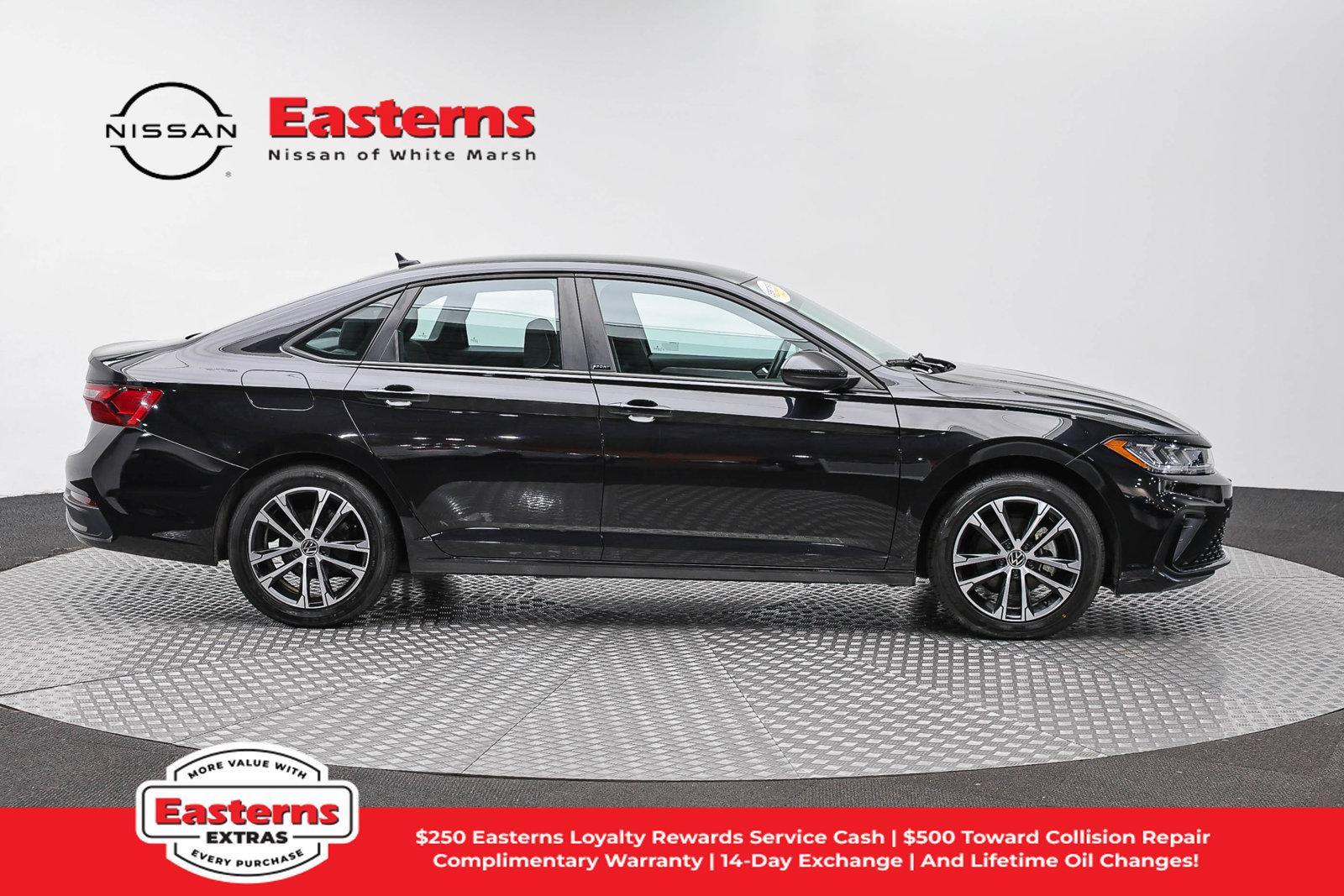 Used 2025 Volkswagen Jetta Sport FWD image 4