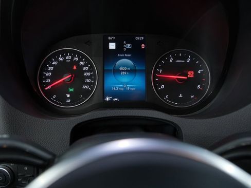 Used 2021 Mercedes-Benz Sprinter 2500 image 66