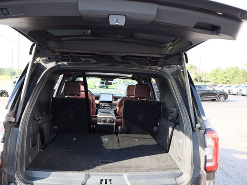Used 2024 Ford Expedition Limited AWD/4WD image 32