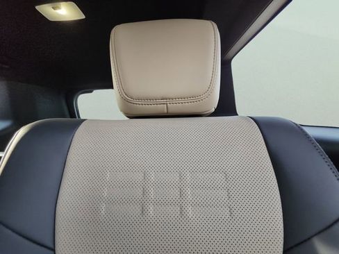 Used 2025 Lexus GX 550 550 Overtrail image 39