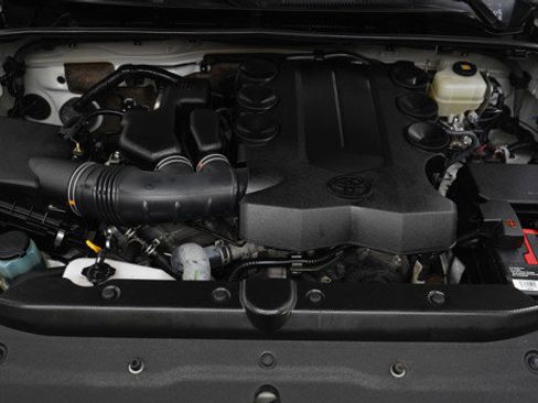 Used 2019 Toyota 4Runner SR5 image 32