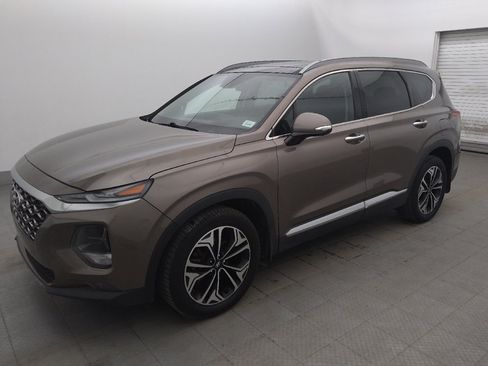Used 2019 Hyundai Santa Fe FWD image 2