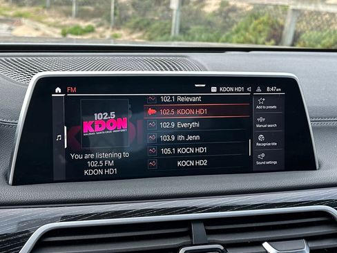 Used 2022 BMW 740i w/ M Sport Package image 19