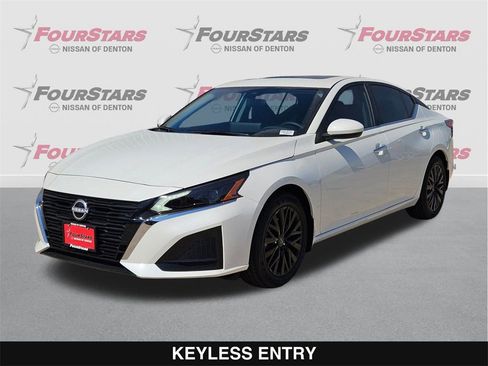 New 2025 Nissan Altima 2.5 SV image 9