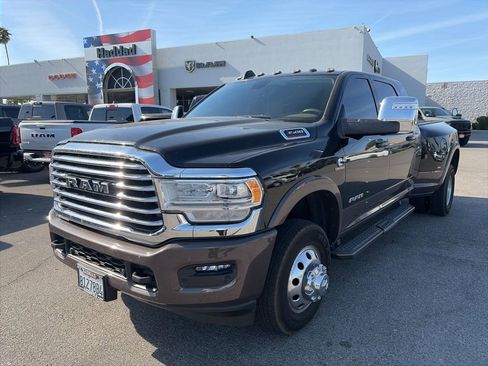 Used 2024 RAM 3500 Limited w/ Towing Technology Group AWD/4WD image 1