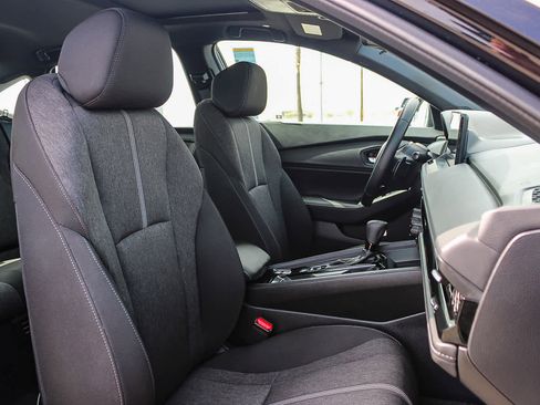 Used 2025 Honda Accord Sport image 16