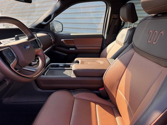 Used 2025 Ford Expedition King Ranch AWD/4WD image 18