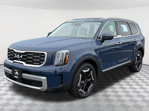 Used 2023 Kia Telluride S w/ S Sunroof Package image 1