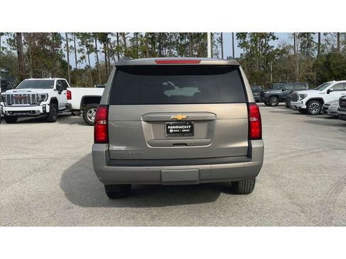 Certified 2017 Chevrolet Suburban LT image 7
