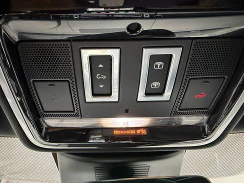 Used 2020 Land Rover Range Rover HSE image 47