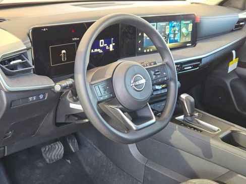 New 2026 Nissan Kicks SV image 10