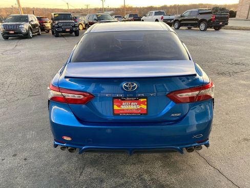 Used 2018 Toyota Camry XSE image 6