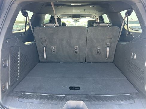Used 2023 Chevrolet Suburban LT AWD/4WD image 12