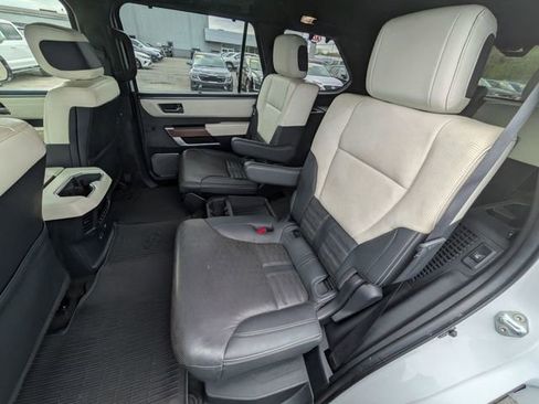 Used 2023 Toyota Sequoia Capstone AWD/4WD image 18