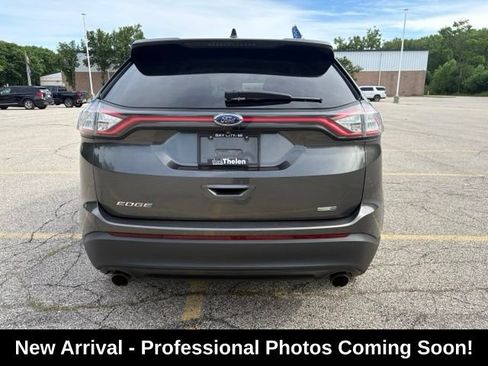 Used 2018 Ford Edge SE AWD/4WD image 4