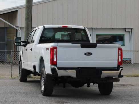 Used 2019 Ford F250 XL w/ Power Equipment Group AWD/4WD image 5