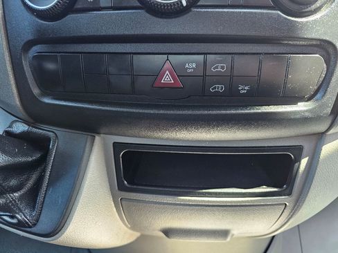 Used 2018 Mercedes-Benz Sprinter 2500 image 9